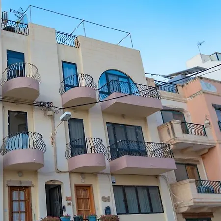 Sea-view - Sleeps 2 Apartment